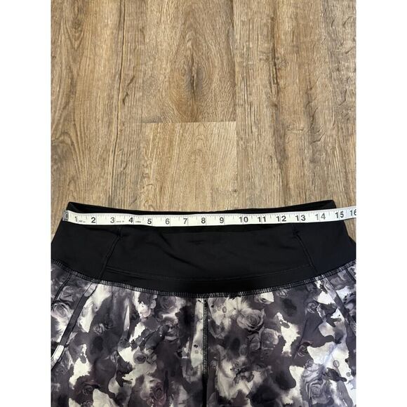 Lululemon Womens Run Times Short Size 6 - Picture 8 of 11